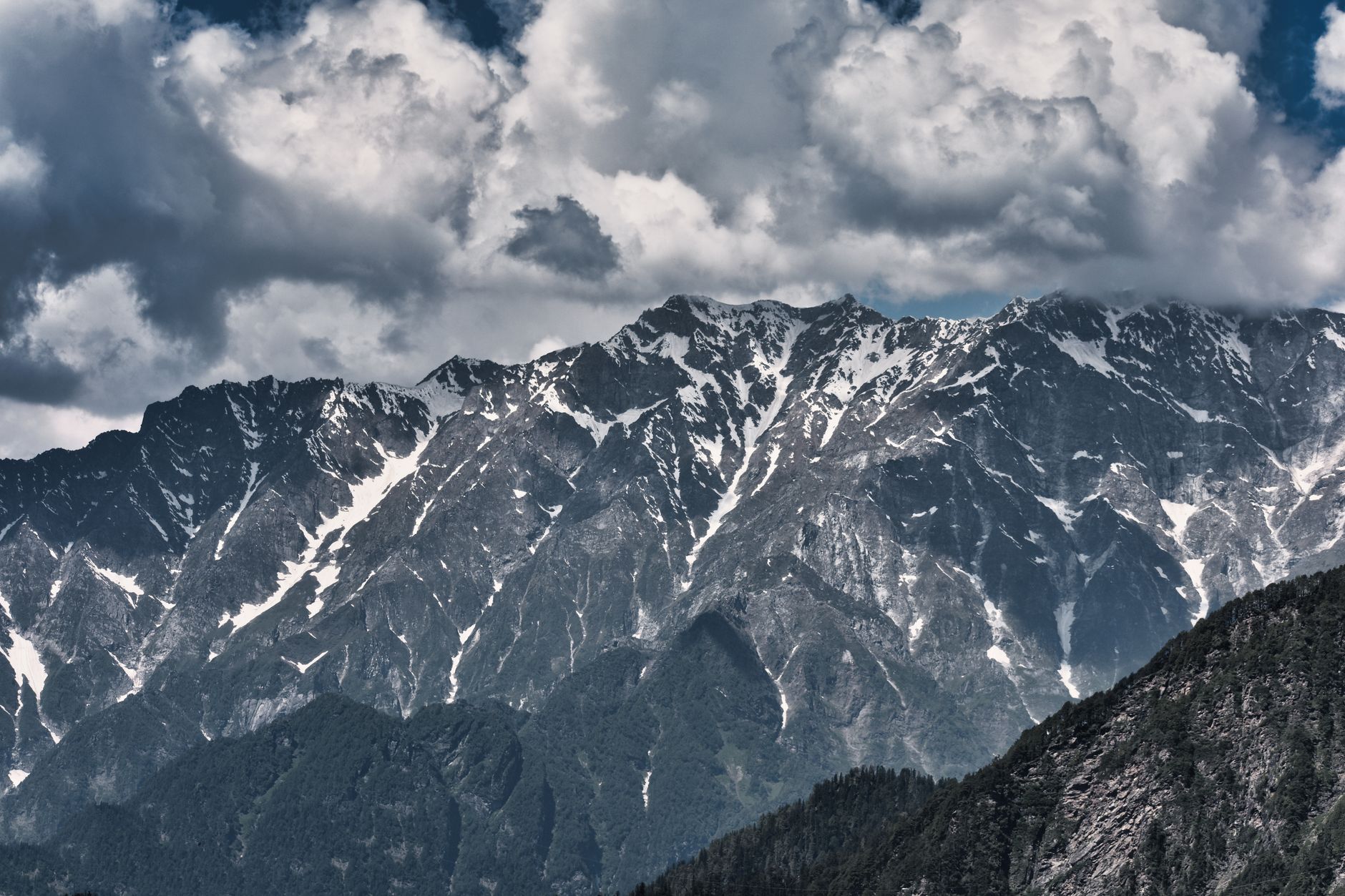 उत्तराखंड की पहाड़ियाँ